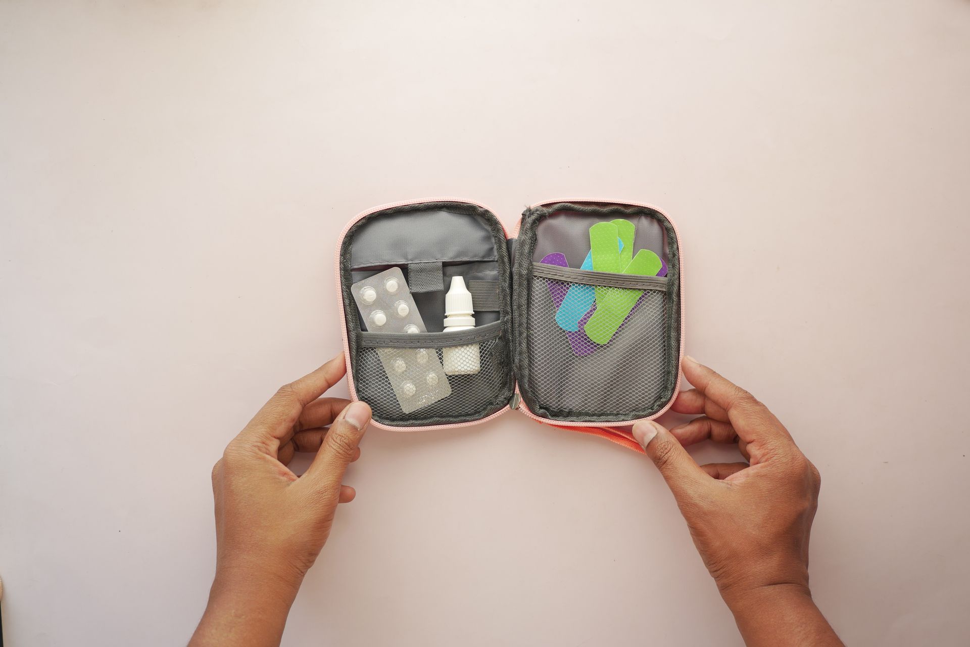 Xác định và chuẩn bị đồ sơ cứu tại nhà